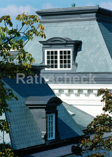 Rathscheck Schiefer - Dekorative Deckung mit Coquettes