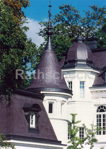 Rathscheck Schiefer - Dekorative Deckung mit Coquettes