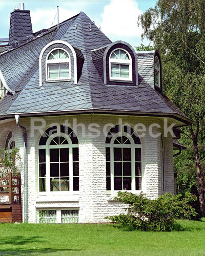 Rathscheck Schiefer - Dekorative Deckung mit Coquettes