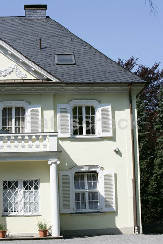 Rathscheck Schiefer - Dekorative Deckung mit Coquettes