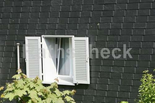 Rathscheck Schiefer - Dekorative Deckung mit Coquettes